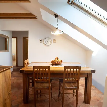 Horse Farm Pr' Kolenc