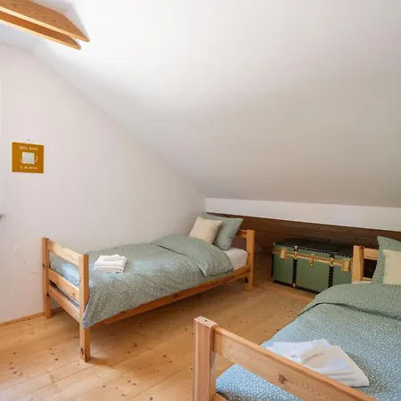 Horse Farm Pr' Kolenc *